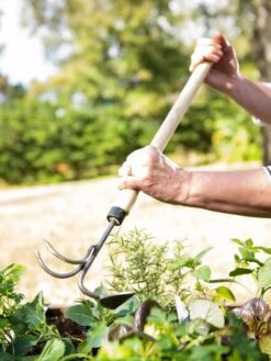 Gardener's Lifetime Raised Bed Cultivator -Garden Tools Shop 8587960 3527 tif