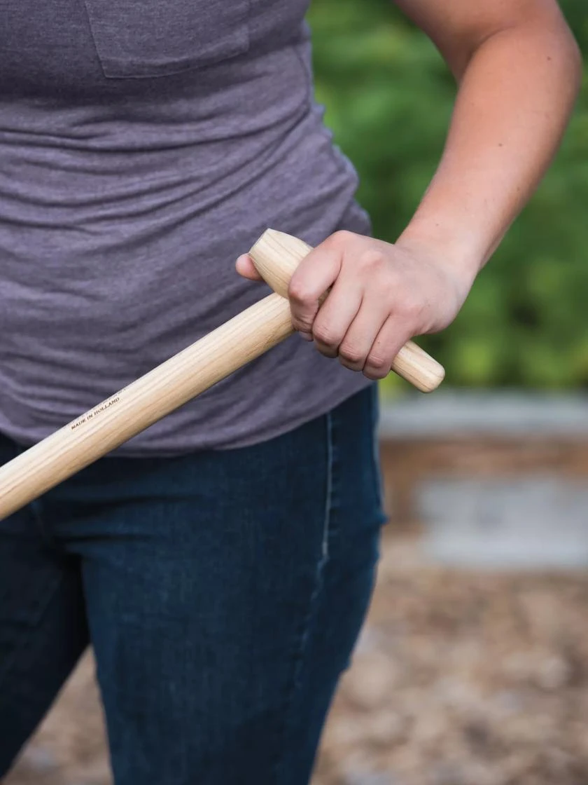 Gardener's Lifetime Dutch Hoe 3 Gardener's Lifetime Dutch Hoe - Image 3