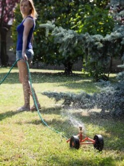 Wheeled Sprinkler Sled -Garden Tools Shop 8610520 02V tif