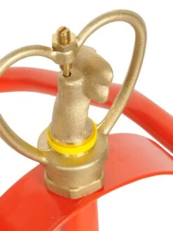 Wheeled Sprinkler Sled -Garden Tools Shop 8610520 10V tif